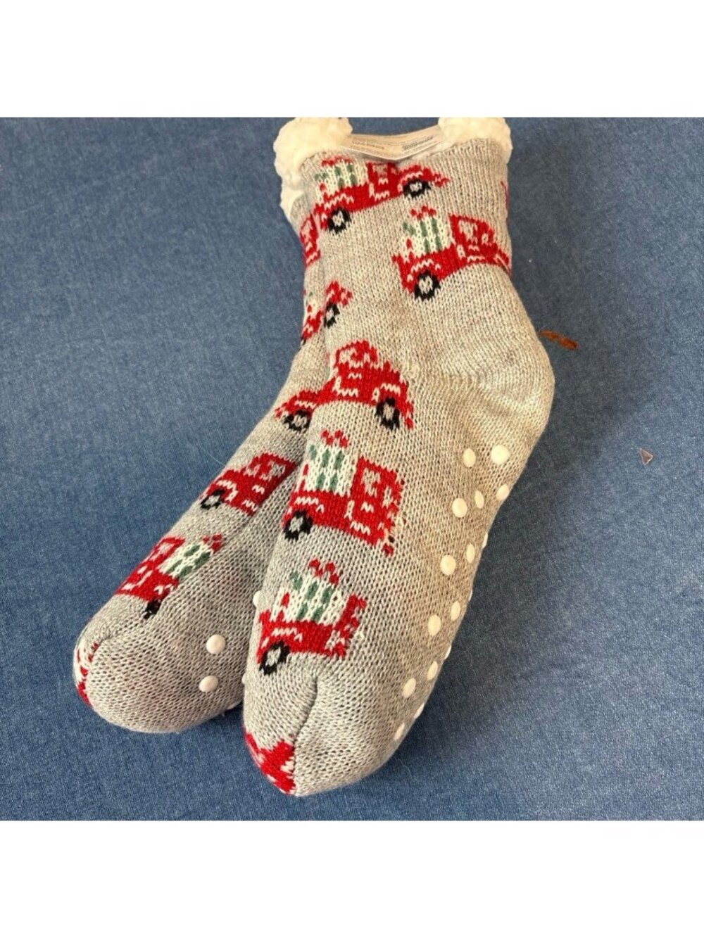 NWT Maurices Slipper Socks One Size Red Truck Christmas Sherpa Grippers